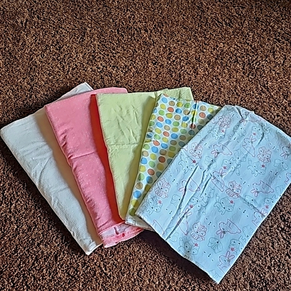 Baby swaddles